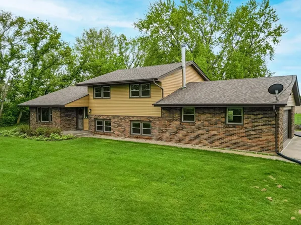 10160 Cemetery Rd, Pecatonica, IL 61063