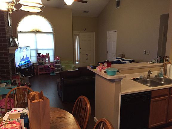 4th image of 553 Lidian Ct