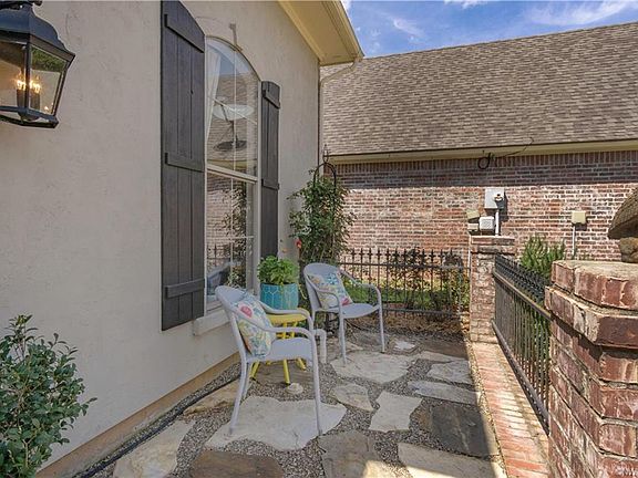 4th image of 9018 Sundance Ln