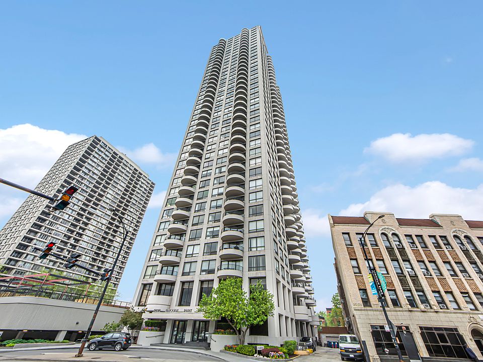1st image of 2020 N Lincoln Park W APT 36C