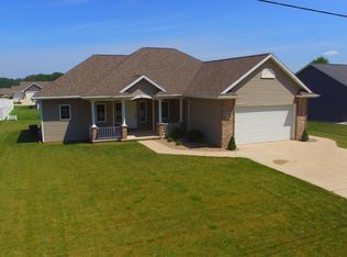5425 North Ave, Denmark, WI 54208