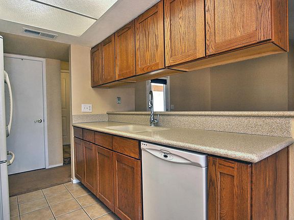5th image of 1518 N La Mora Dr