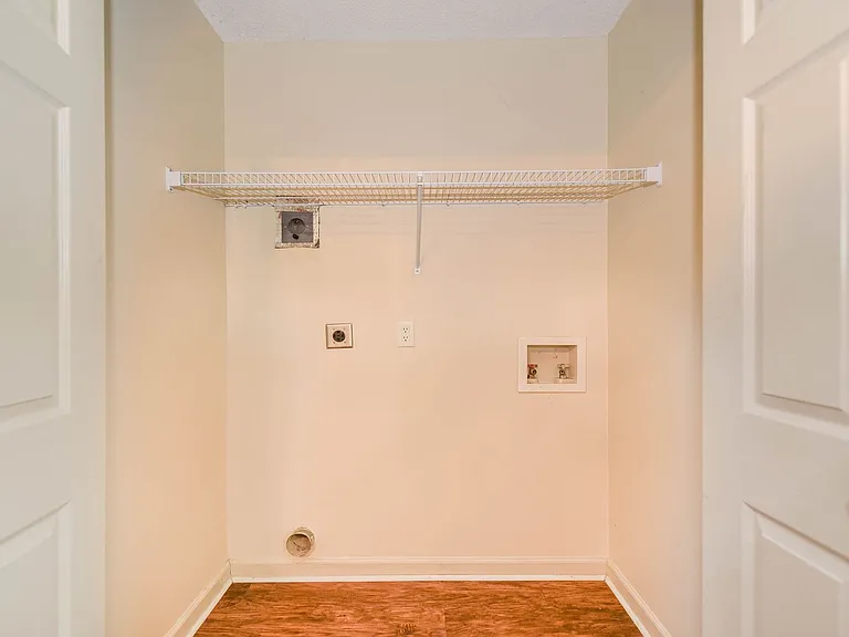 665 Rushing St — Photo 15