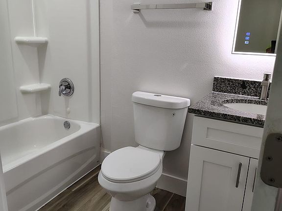 2nd image of 475 Umatilla Blvd #21