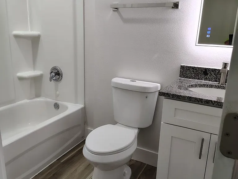 475 Umatilla Blvd #21 — Photo 2