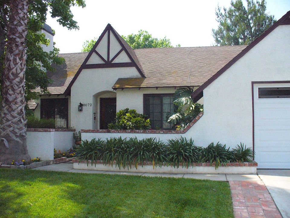 Mahogony Beveld Glass Front