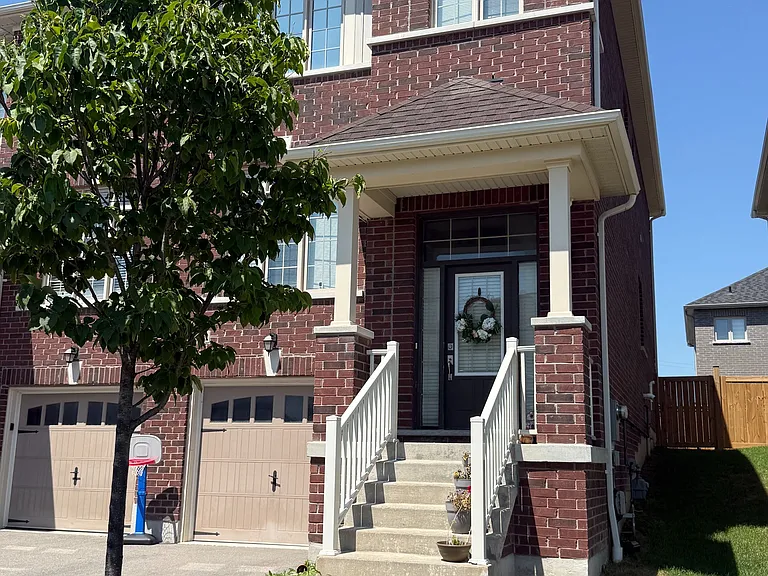 1189 Cactus Cres — Photo 1