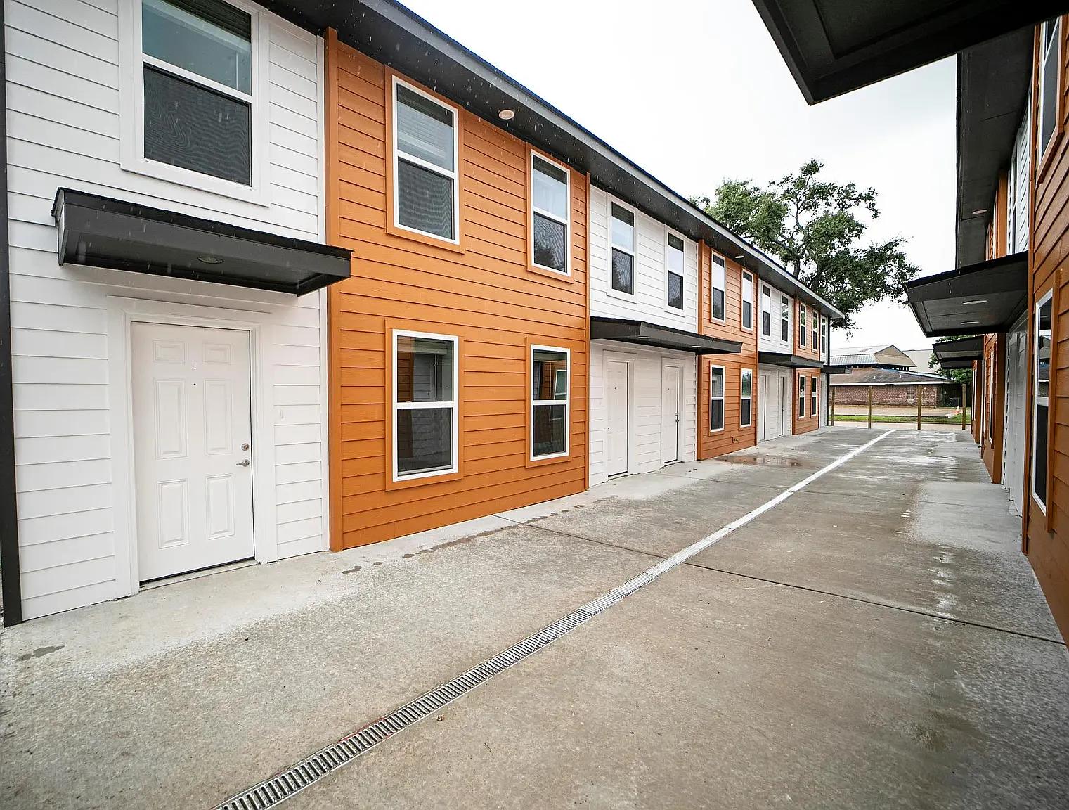 River Oaks Apartments — Photo 3