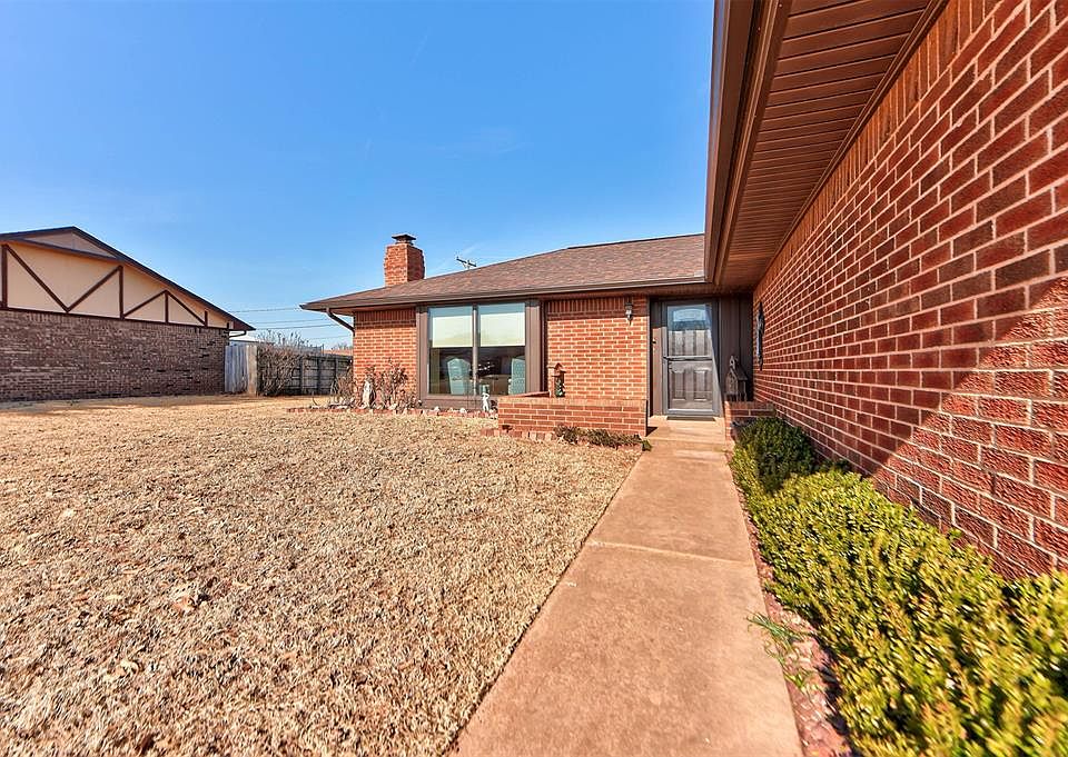 513 N 1st St, Okarche, OK 73762 | Zillow