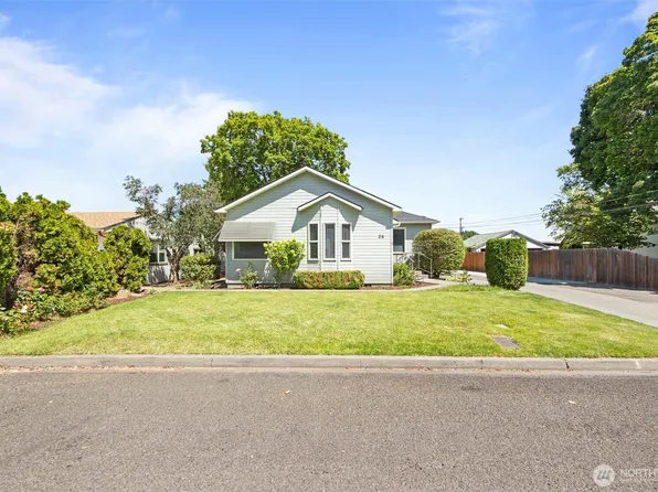 26 SW 13TH, College Place, WA 99324