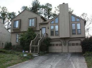 299 Triborough Holw, Lawrenceville, GA 30044
