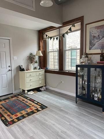1st image of 1030 W Wrightwood Ave #1R