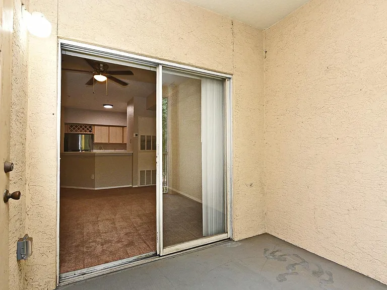 826 Camargo Way #305 — Photo 11