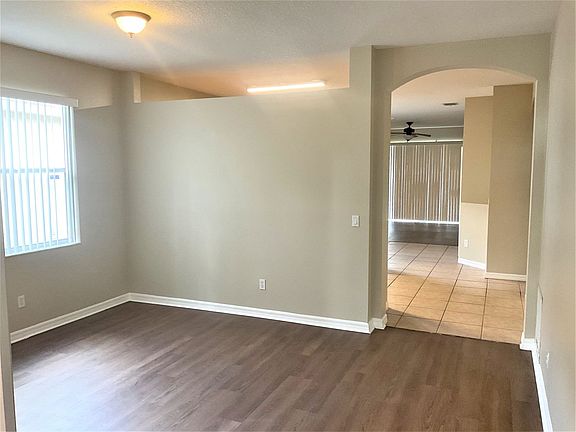 4th image of 4943 Alavista Dr