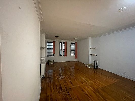 1st image of 144 W 46th St #5A