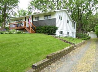 1815 Myrtle St N, Maplewood, MN 55109