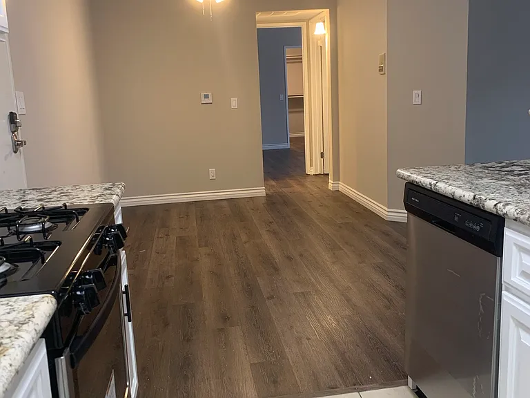 NoHo Village Apartments — Photo 8