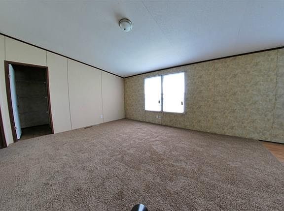 2nd image of 4400 County Road 401c