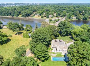 150 Goodwives River Rd, Darien, CT 06820