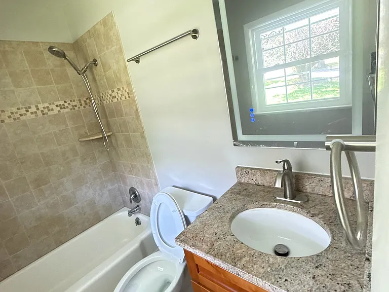 1260 Kenmore Dr — Photo 5