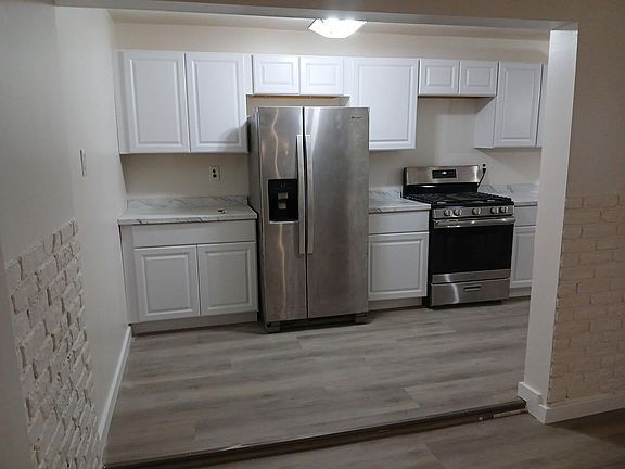 4th image of 32 Valk Rd APT 1