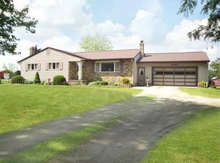 4136 Hallock Young Rd, Newton Falls, OH 44444