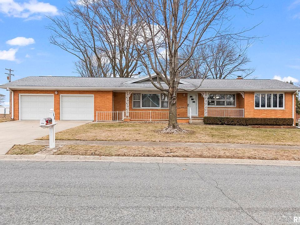 1st image of 13 Knollwood Dr