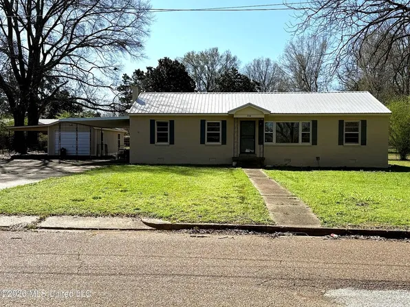 208 Norwood St, Senatobia, MS 38668