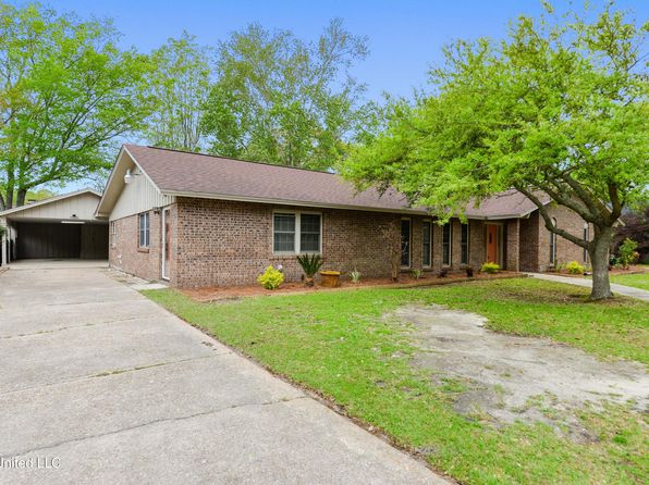 43 Greenbriar Dr, Gulfport, MS 39507