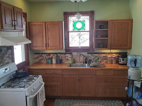 3rd image of 4908 Riverdale Rd