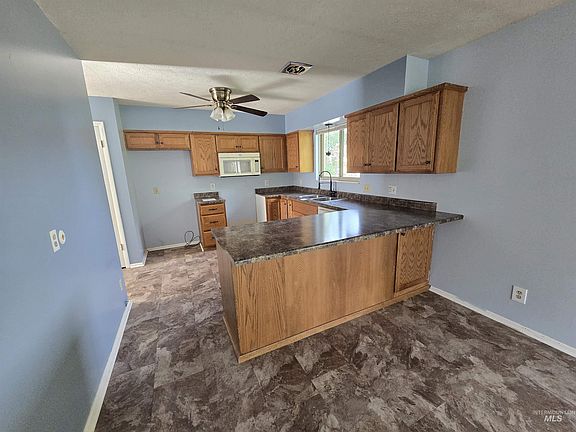 5th image of 2863 Berkeley Ave