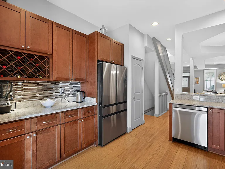 928 Ingraham St NW — Photo 12