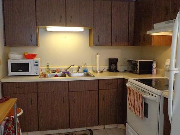 4th image of 11200 86th Ave APT 102