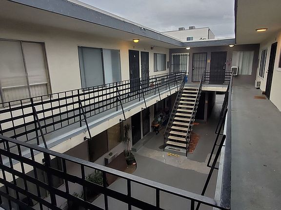 2nd image of 4845 Saturn St APT 7