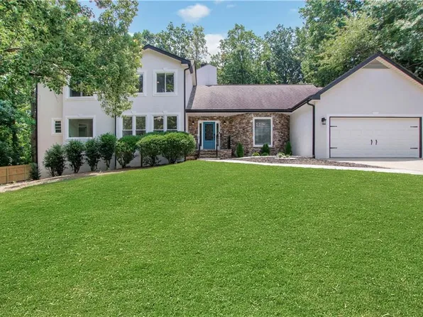 1960 Calvin Dr, Duluth, GA 30097
