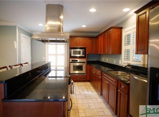 2410 Salcedo Ave, Savannah, GA 31406