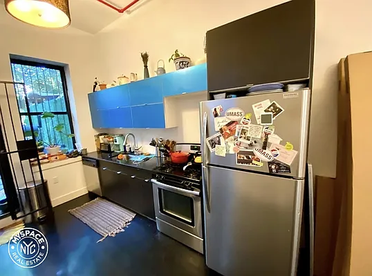 Rented by MySpaceNYC | media 4