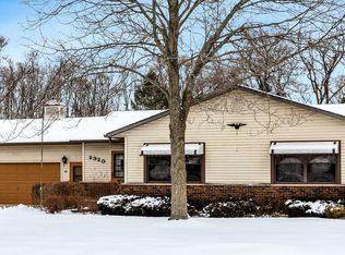 2320 Aloha Dr, McHenry, IL 60050