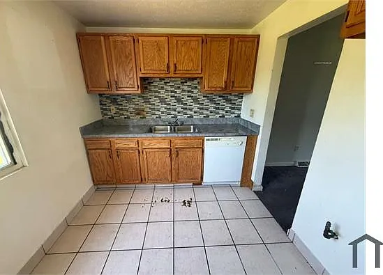 4889 Banbury Ct #6 — Photo 11