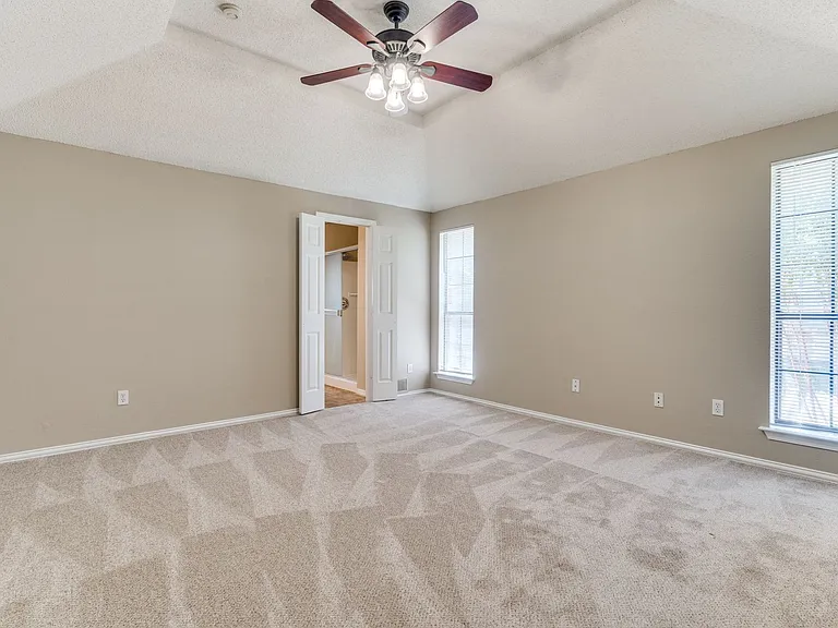 1001 Jorgenson Rd — Photo 17