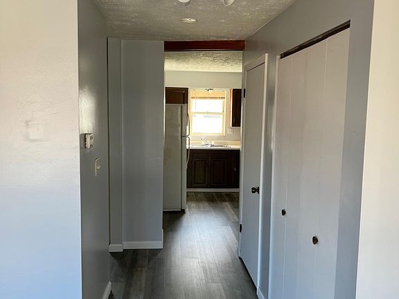 3rd image of 910 North St APT A