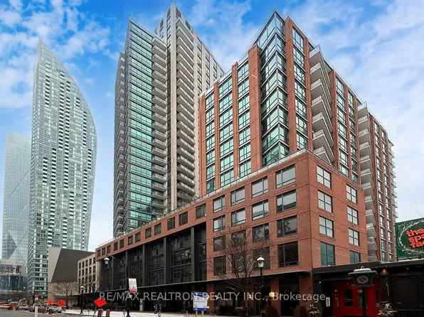 38 The Esplanade #709, Toronto, ON M5E 1A5