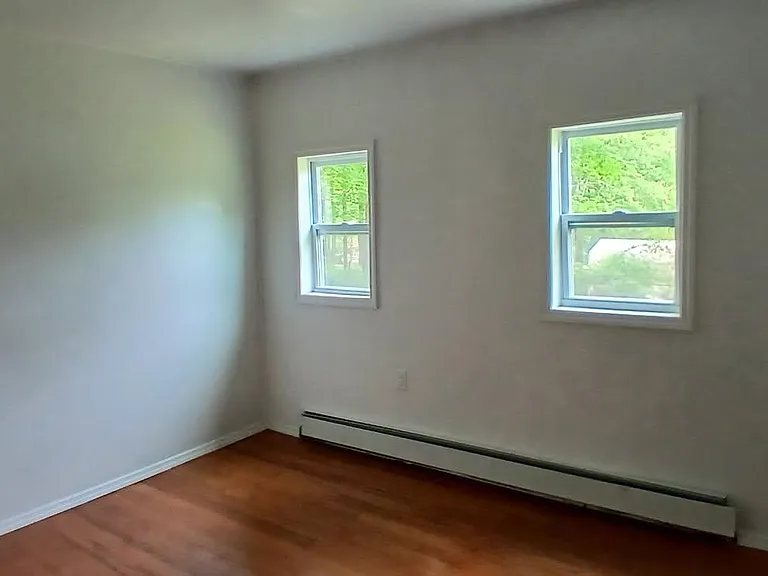 14 Maple St E — Photo 7