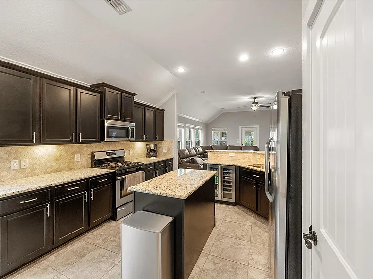 9534 Knox Prairie Ct — Photo 14