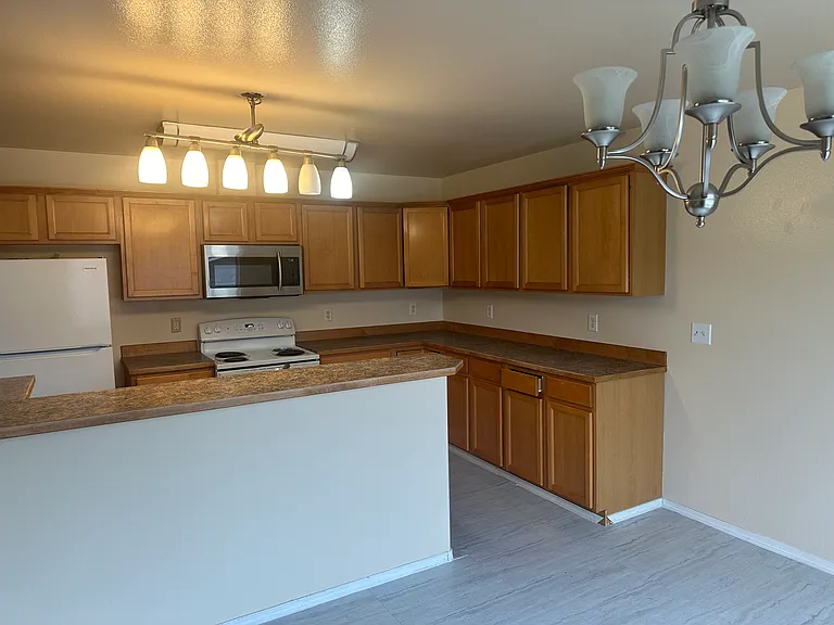 6411 E 9th Ave #1 — Photo 6