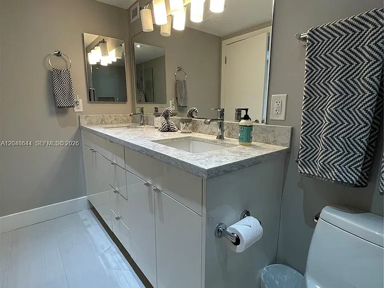 2500 Parkview Dr #1405 — Photo 37