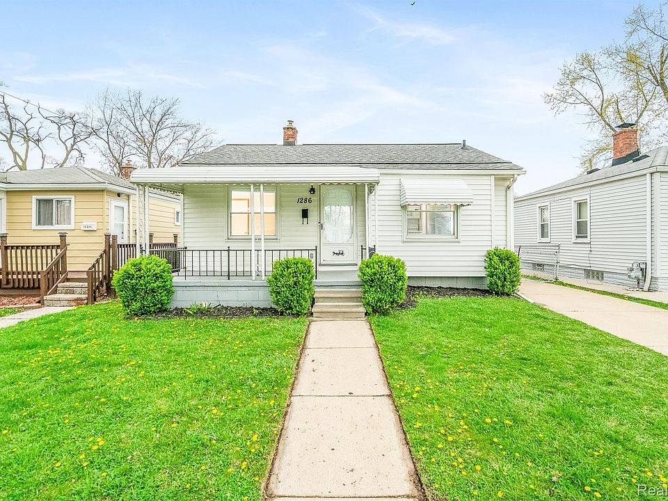 1st image of 1286 Applewood Ave