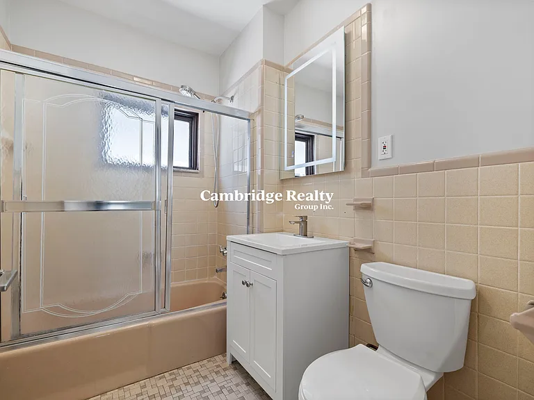 14 Windsor Rd #2T — Photo 10