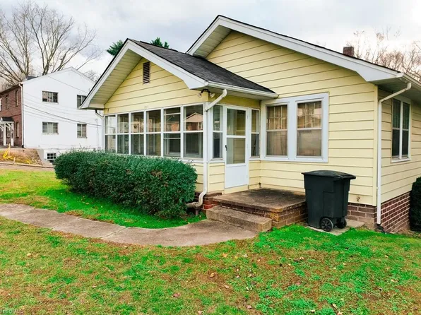 1610 S Main St, Mount Airy, NC 27030