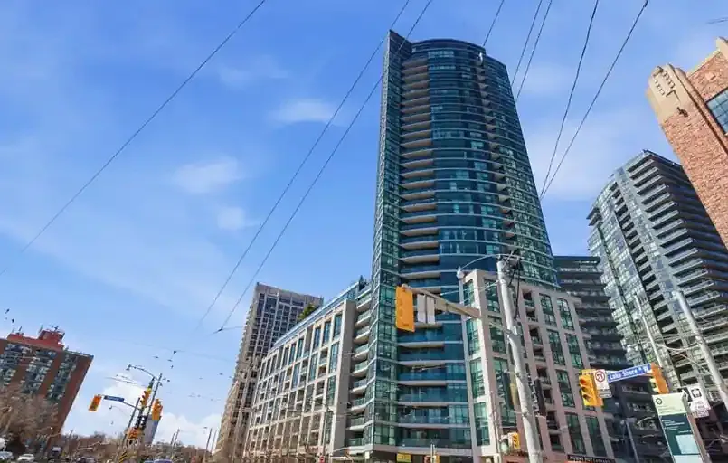 Building Photo - 600 Fleet St #823